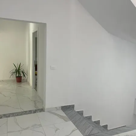 Διαμέρισμα Holiday Apartment Πόγραδετς
