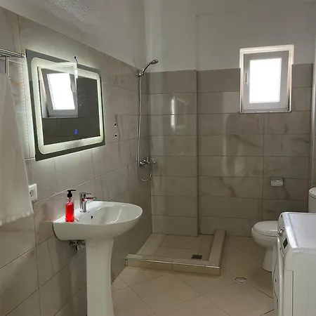 Διαμέρισμα Holiday Apartment *